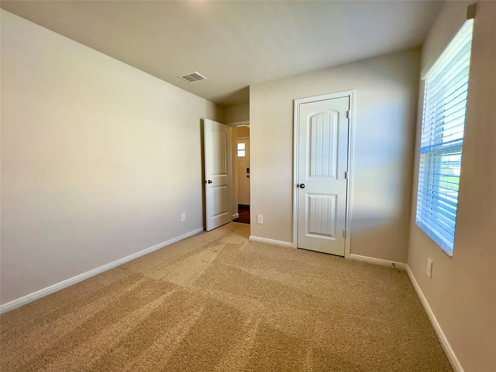 305 Darwin Place Lockhart, TX 78644
