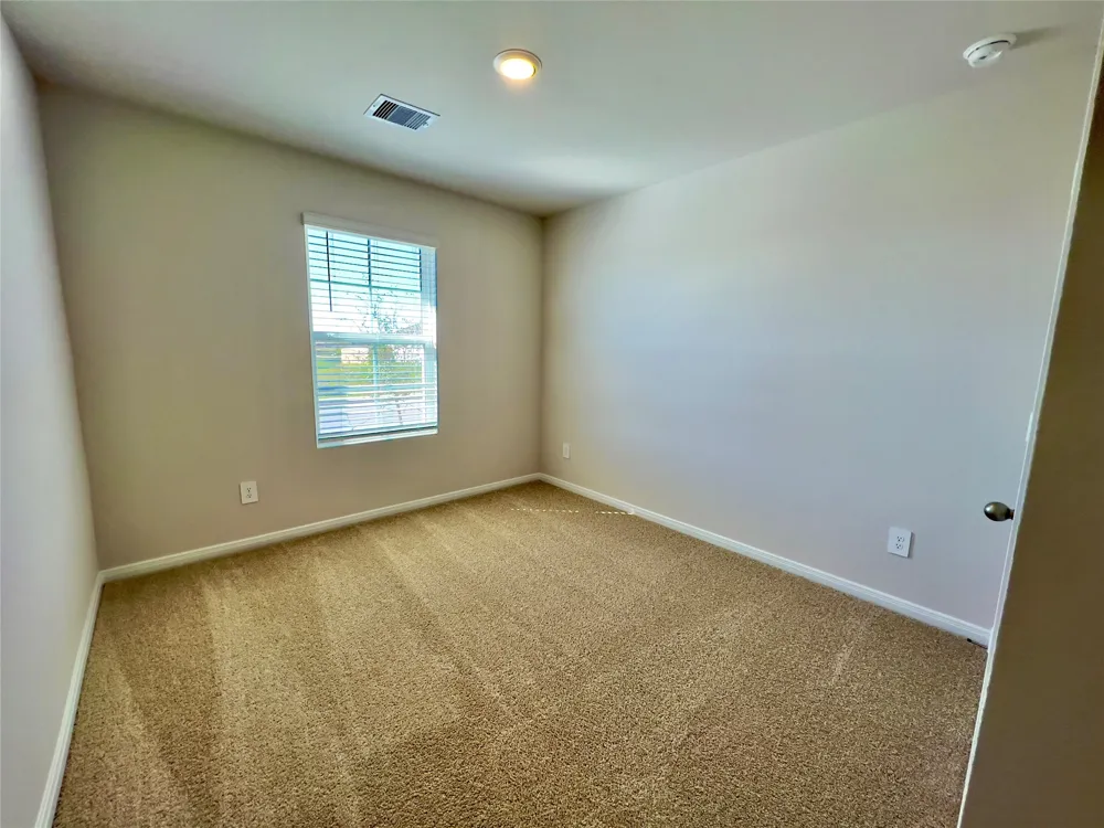 305 Darwin Place Lockhart, TX 78644