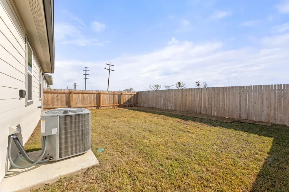 237 Ashford Street San Marcos, TX 78666