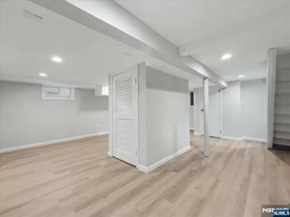 89 W Hamilton Avenue Englewood, NJ 07631