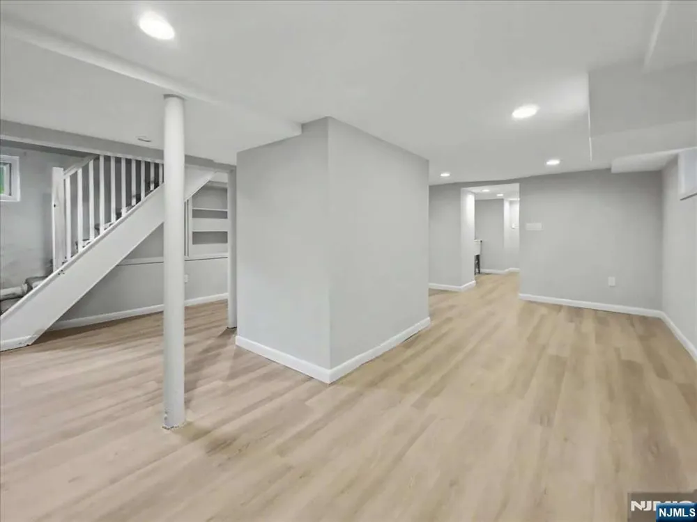 89 W Hamilton Avenue Englewood, NJ 07631