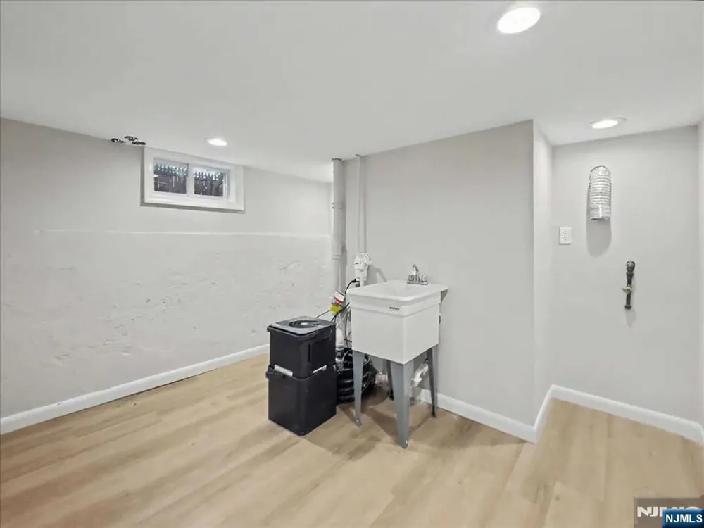 89 W Hamilton Avenue Englewood, NJ 07631