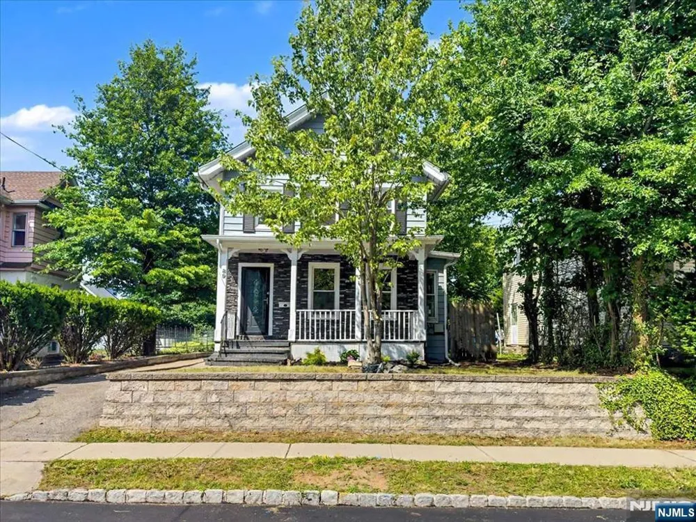89 W Hamilton Avenue Englewood, NJ 07631