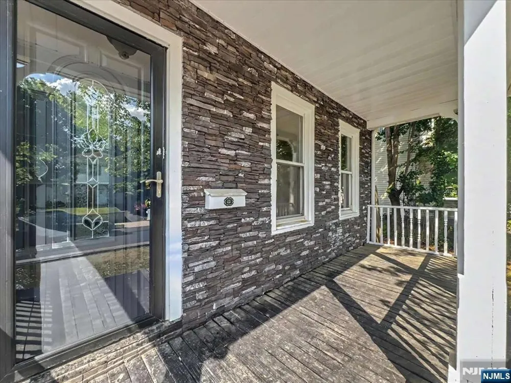 89 W Hamilton Avenue Englewood, NJ 07631