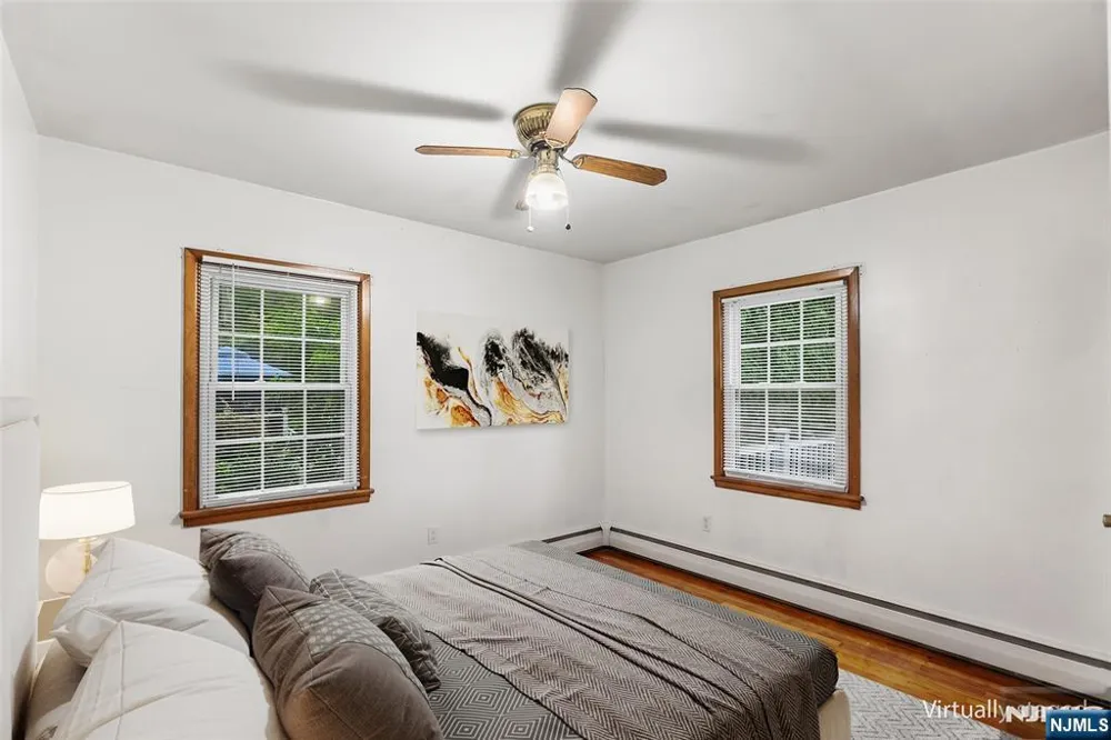 130 Vreeland Avenue Bloomingdale, NJ 07403