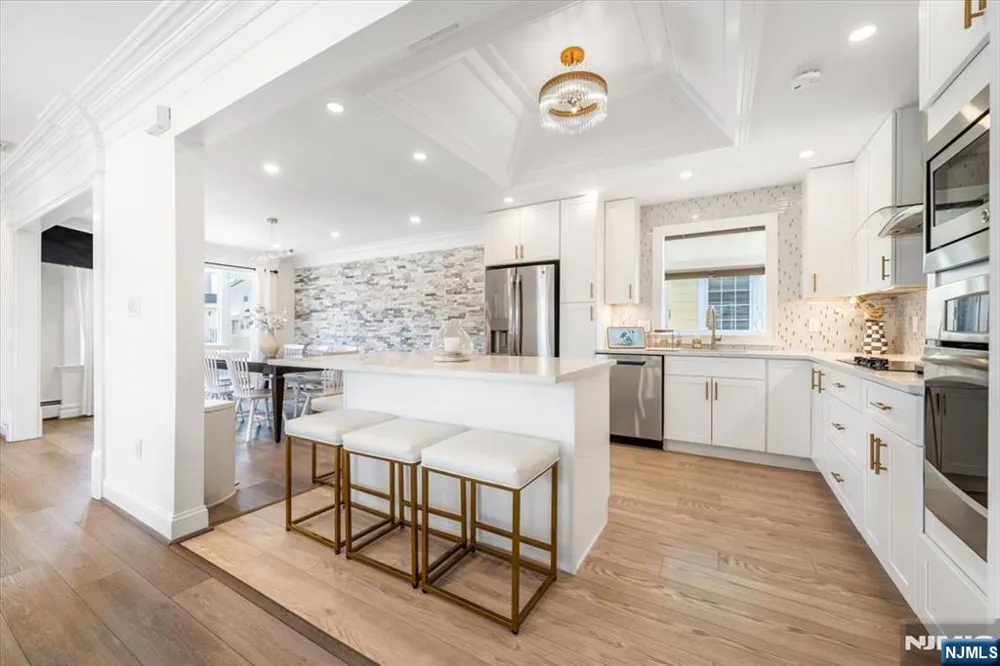535 Willow Avenue Lyndhurst, NJ 07071