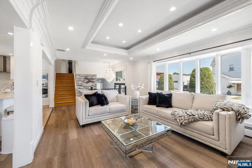 535 Willow Avenue Lyndhurst, NJ 07071