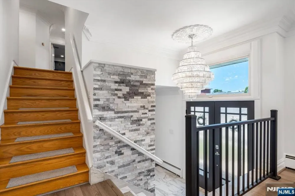 535 Willow Avenue Lyndhurst, NJ 07071