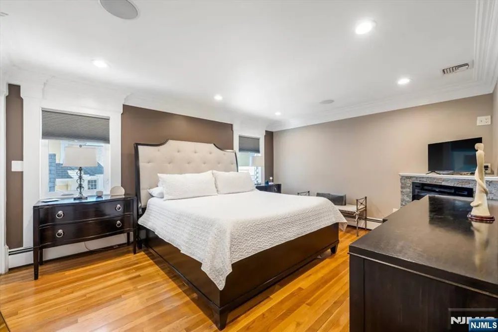 535 Willow Avenue Lyndhurst, NJ 07071