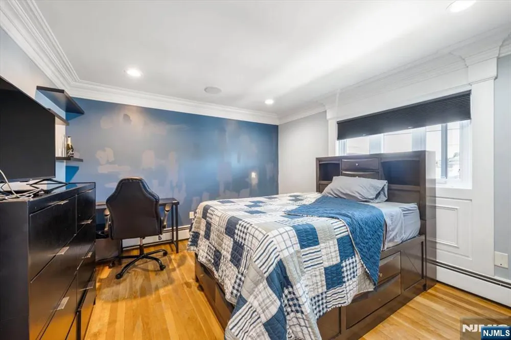 535 Willow Avenue Lyndhurst, NJ 07071