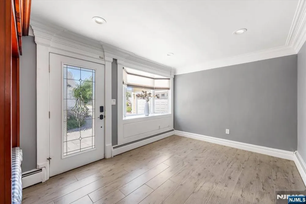 535 Willow Avenue Lyndhurst, NJ 07071