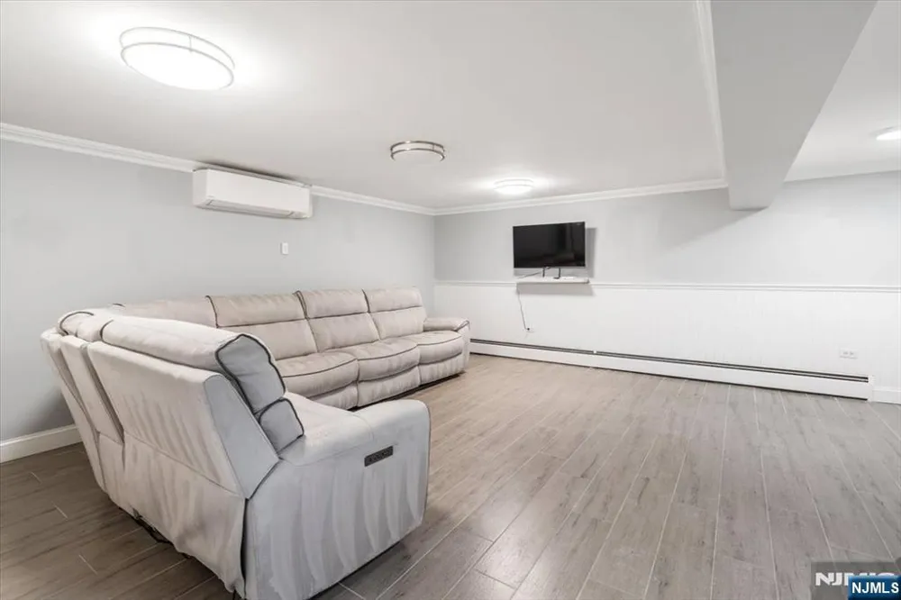 535 Willow Avenue Lyndhurst, NJ 07071