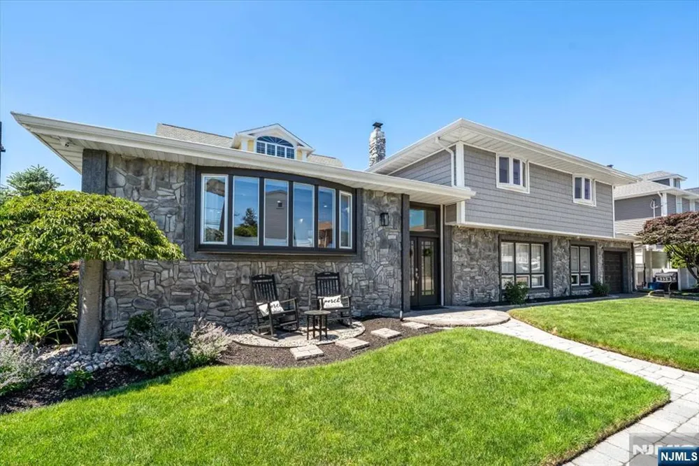 535 Willow Avenue Lyndhurst, NJ 07071