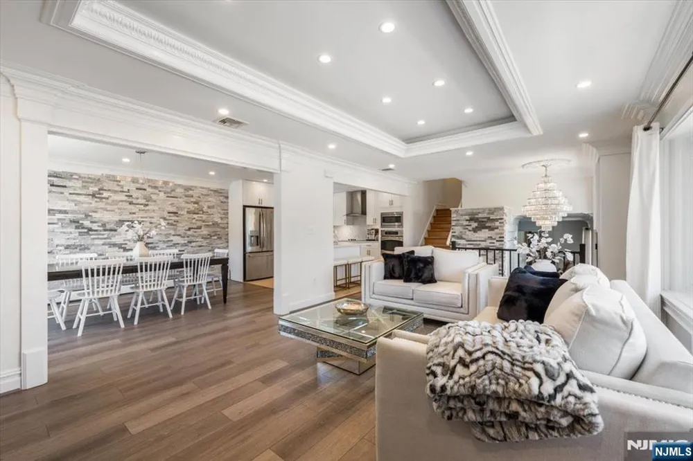 535 Willow Avenue Lyndhurst, NJ 07071