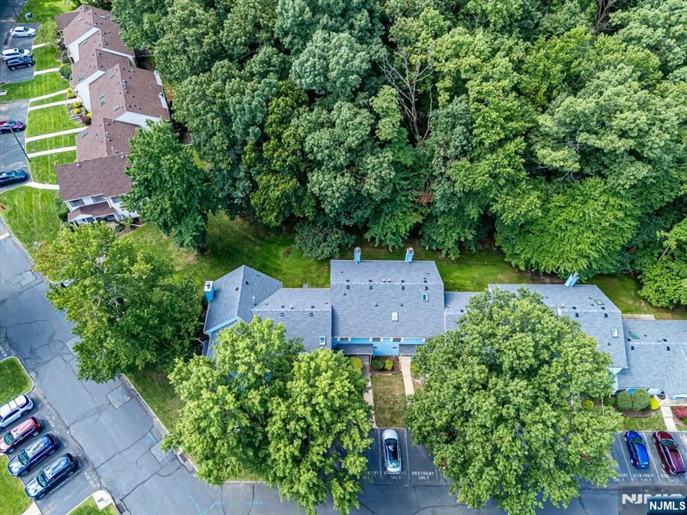 1303 Timber Oaks Road 1303 Edison, NJ 08820