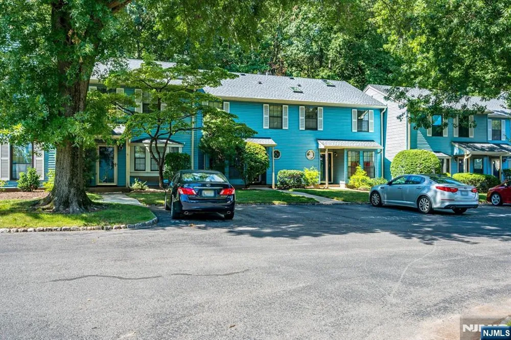 1303 Timber Oaks Road 1303 Edison, NJ 08820
