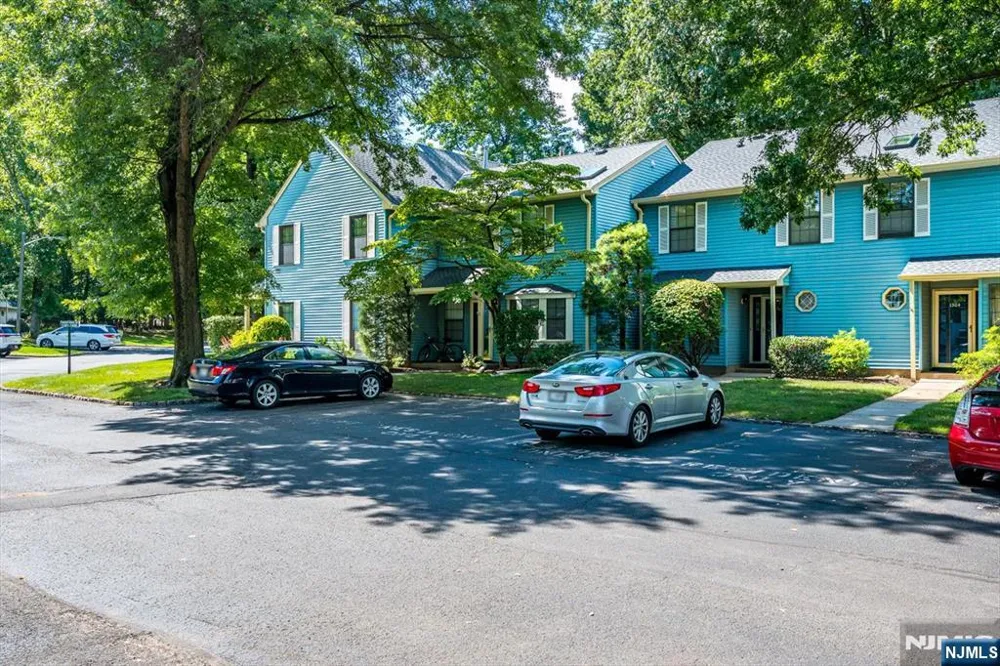 1303 Timber Oaks Road 1303 Edison, NJ 08820