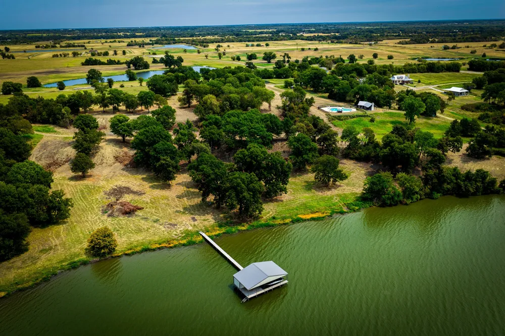 2085 S Oaks Lane Lone Oak, TX 75453
