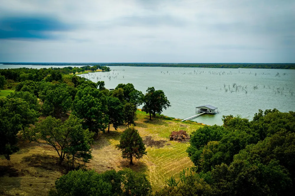 2085 S Oaks Lane Lone Oak, TX 75453