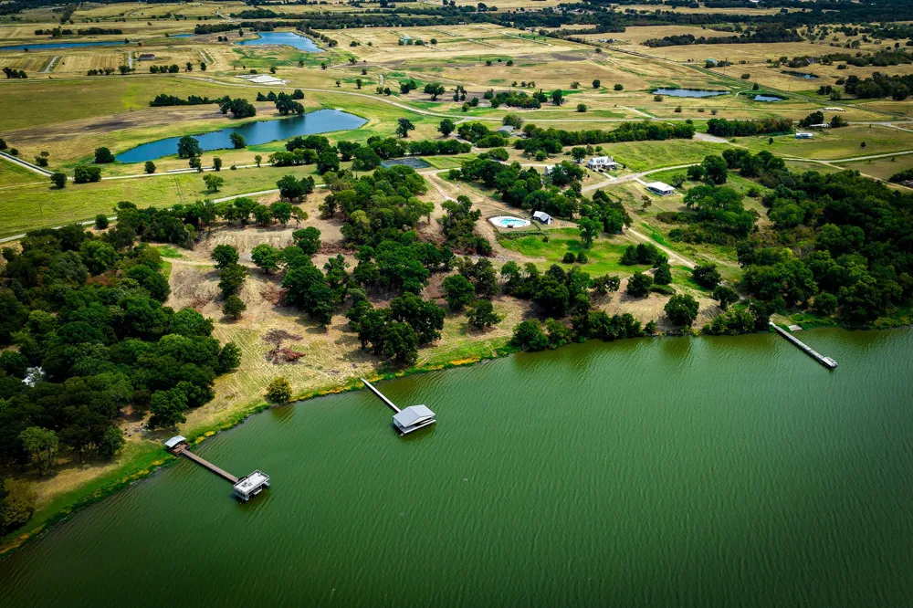 2085 S Oaks Lane Lone Oak, TX 75453