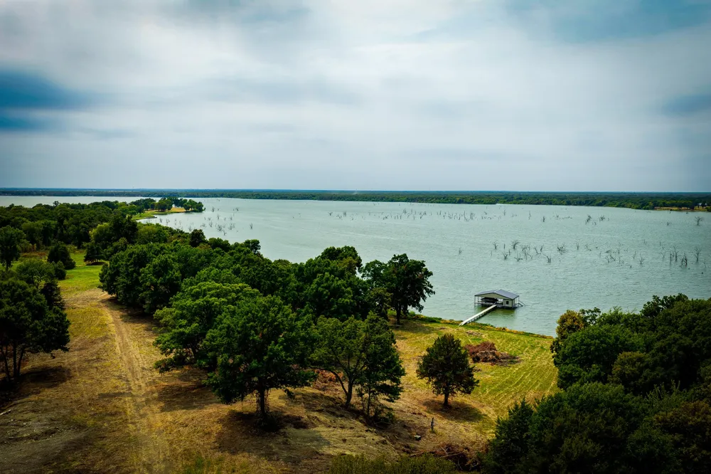 2085 S Oaks Lane Lone Oak, TX 75453