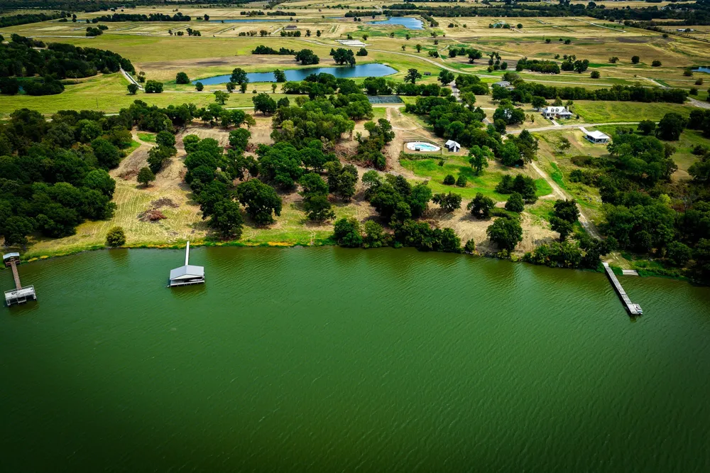 2085 S Oaks Lane Lone Oak, TX 75453