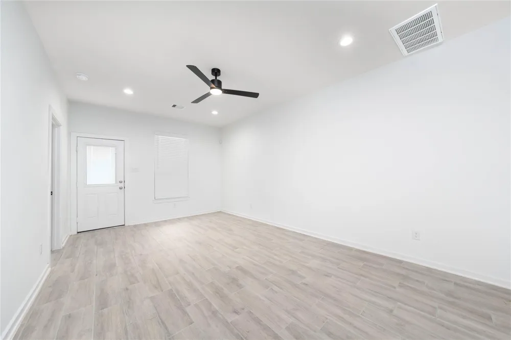 4994 Caranza Court Rosharon, TX 77583