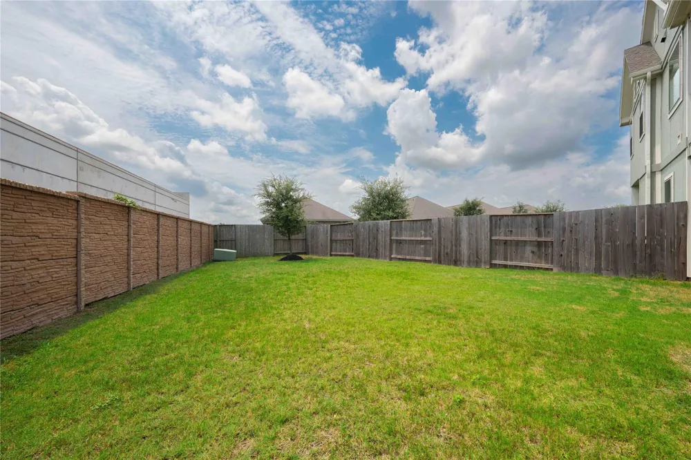 4994 Caranza Court Rosharon, TX 77583