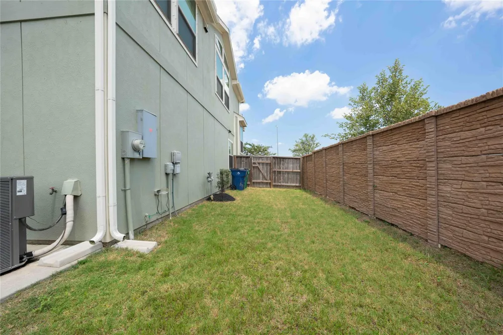 4994 Caranza Court Rosharon, TX 77583