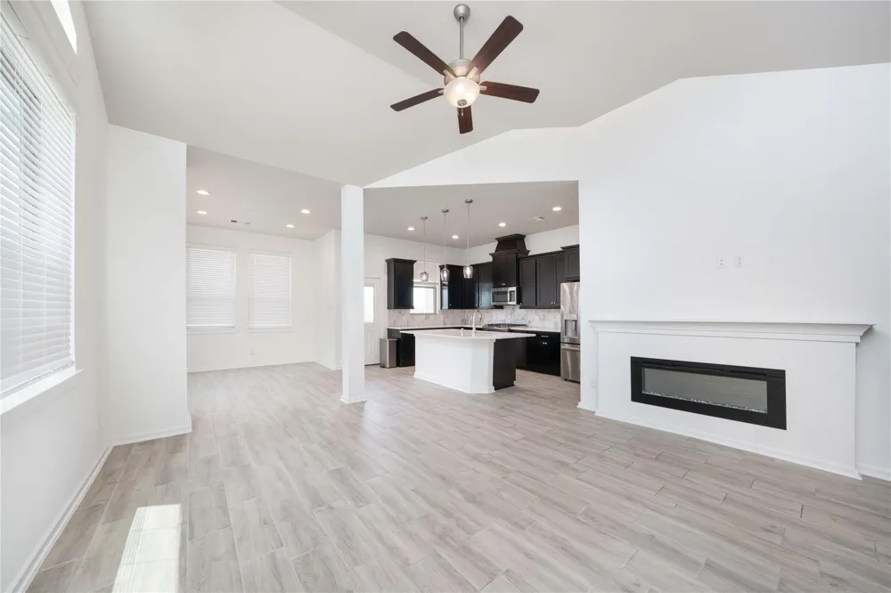 4994 Caranza Court Rosharon, TX 77583