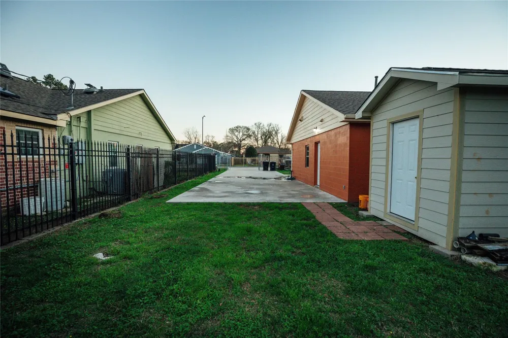 5617 Schutz Street Houston, TX 77032