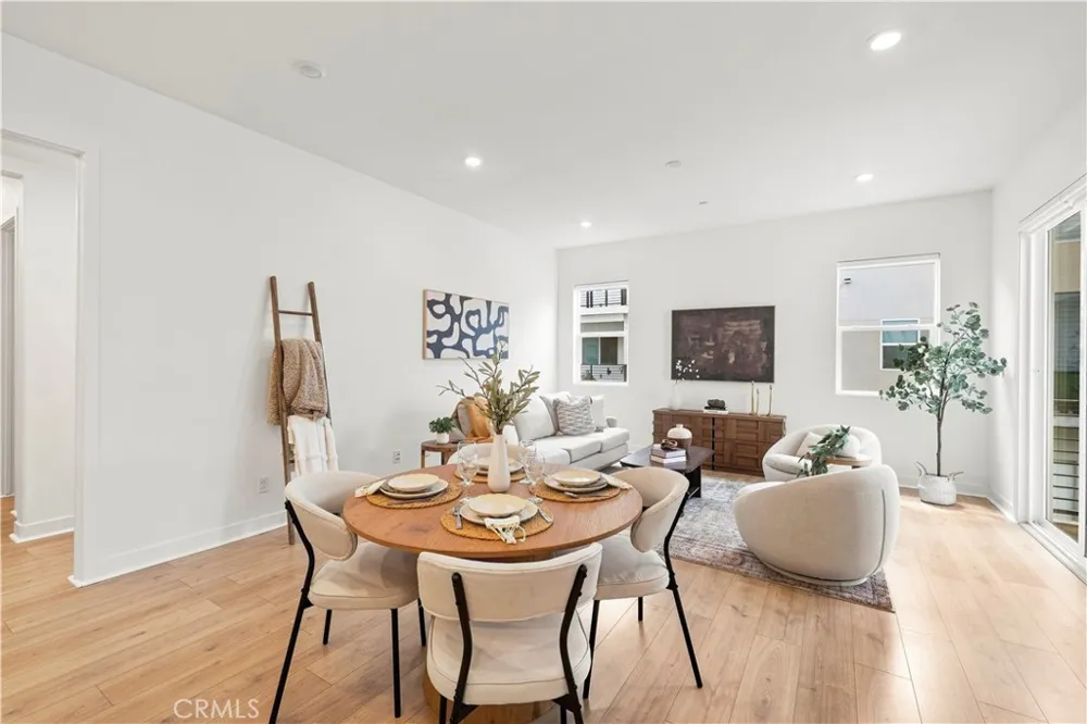 27212 Diamond Peak Lane #203 Valencia, CA 91381