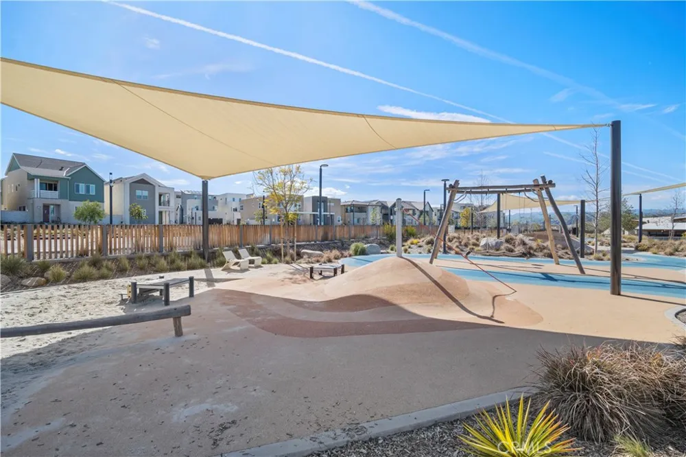 27212 Diamond Peak Lane #203 Valencia, CA 91381