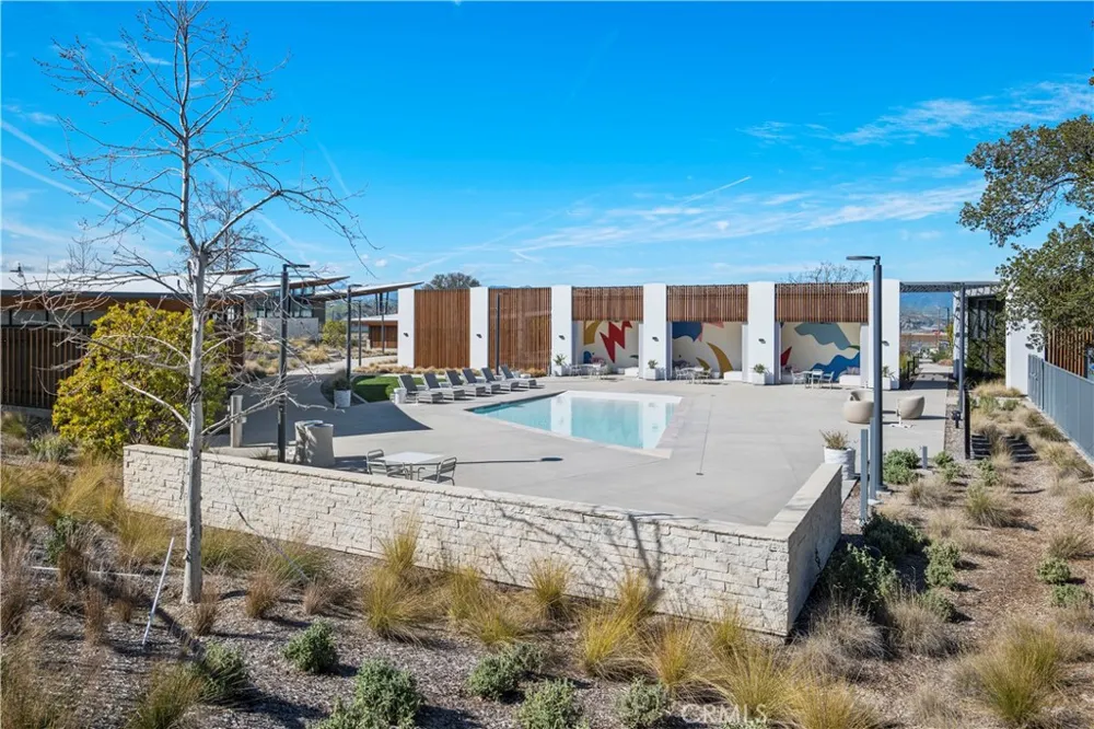 27212 Diamond Peak Lane #203 Valencia, CA 91381
