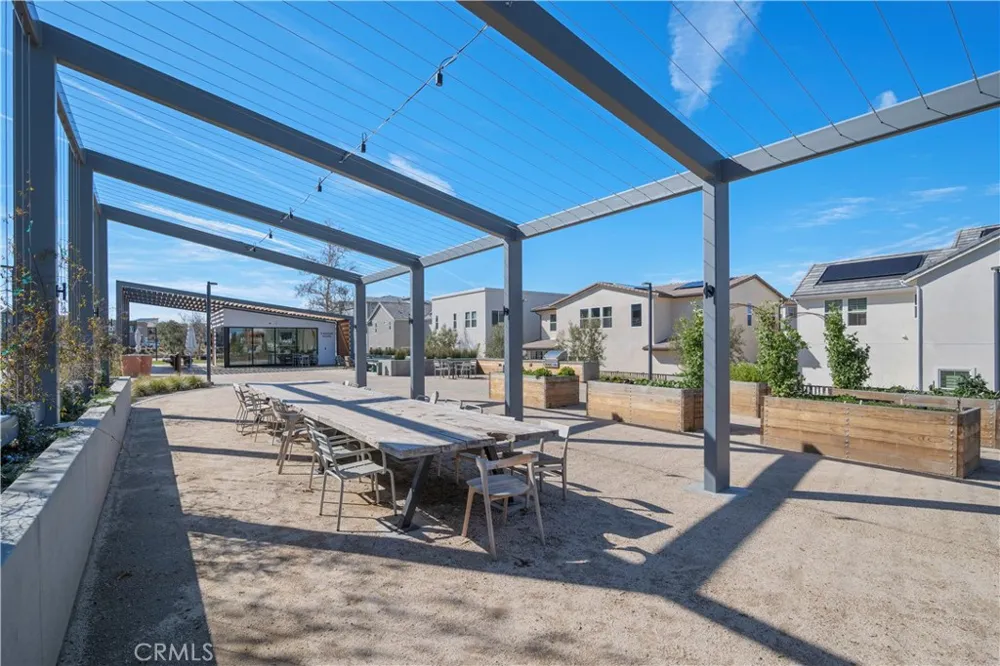 27212 Diamond Peak Lane #203 Valencia, CA 91381
