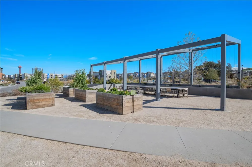 27212 Diamond Peak Lane #203 Valencia, CA 91381