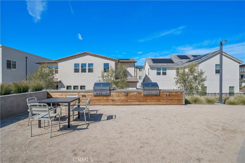 27212 Diamond Peak Lane #203 Valencia, CA 91381