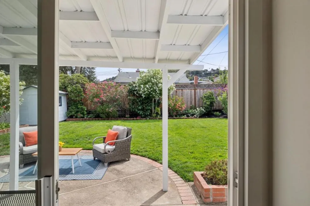 261 36th Avenue San Mateo, CA 94403