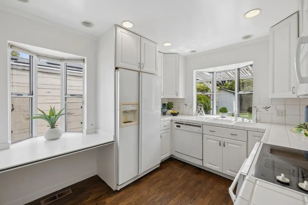 261 36th Avenue San Mateo, CA 94403