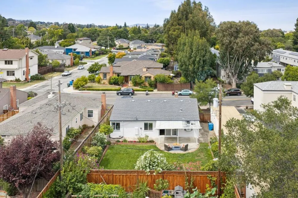 261 36th Avenue San Mateo, CA 94403