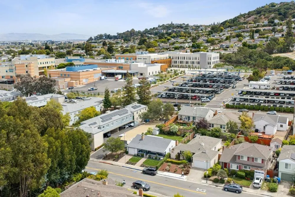 261 36th Avenue San Mateo, CA 94403
