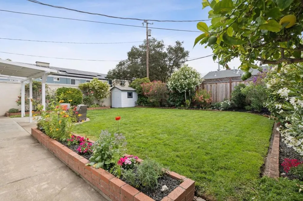 261 36th Avenue San Mateo, CA 94403