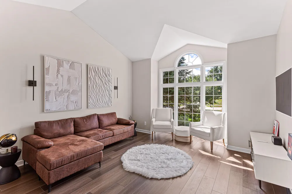22390 Diamond Court Farmington Hills, MI 48335