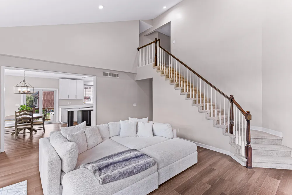 22390 Diamond Court Farmington Hills, MI 48335