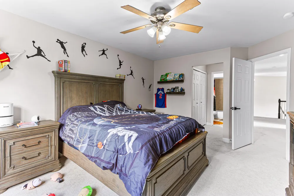 22390 Diamond Court Farmington Hills, MI 48335