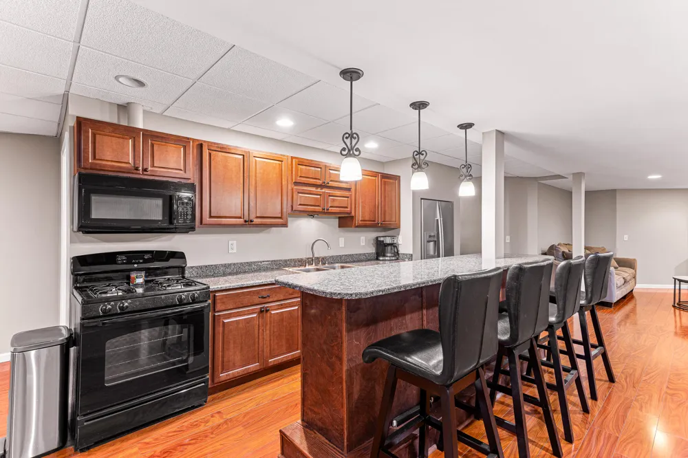 22390 Diamond Court Farmington Hills, MI 48335