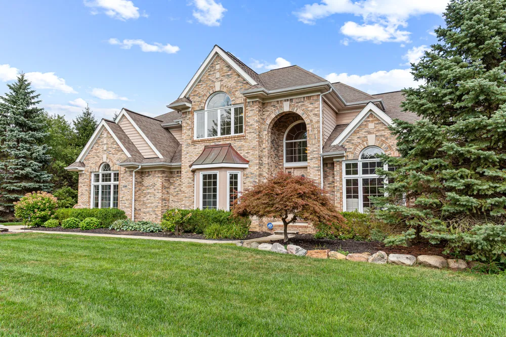 22390 Diamond Court Farmington Hills, MI 48335