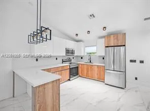 1230 NE 1st Ave ##