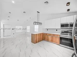 1230 NE 1st Ave ## Fort Lauderdale, FL 33304