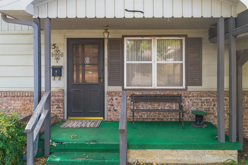 125 Frances Street Healdton, OK 73438